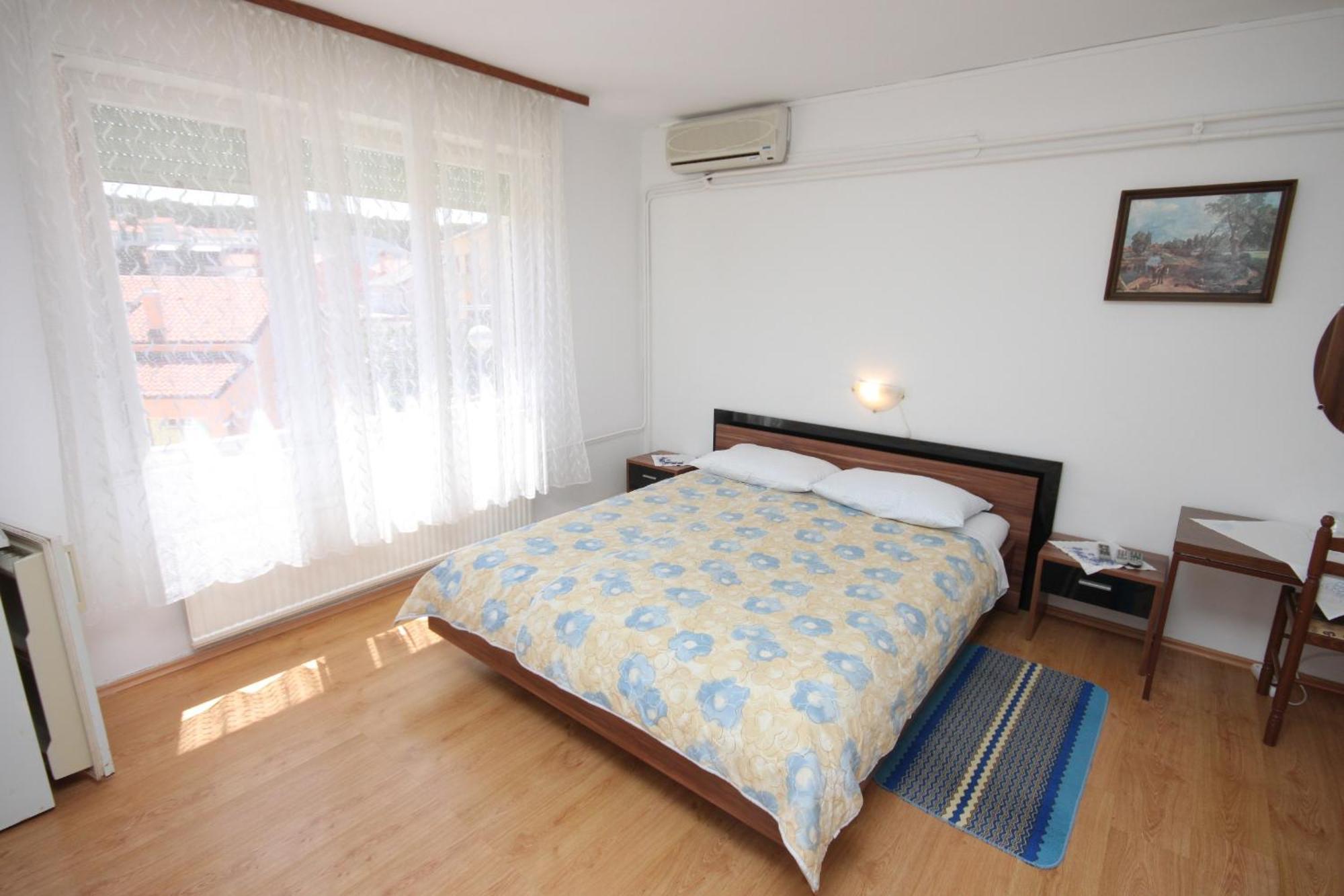 Apartments And Rooms With Parking Space Mali Losinj Exterior photo